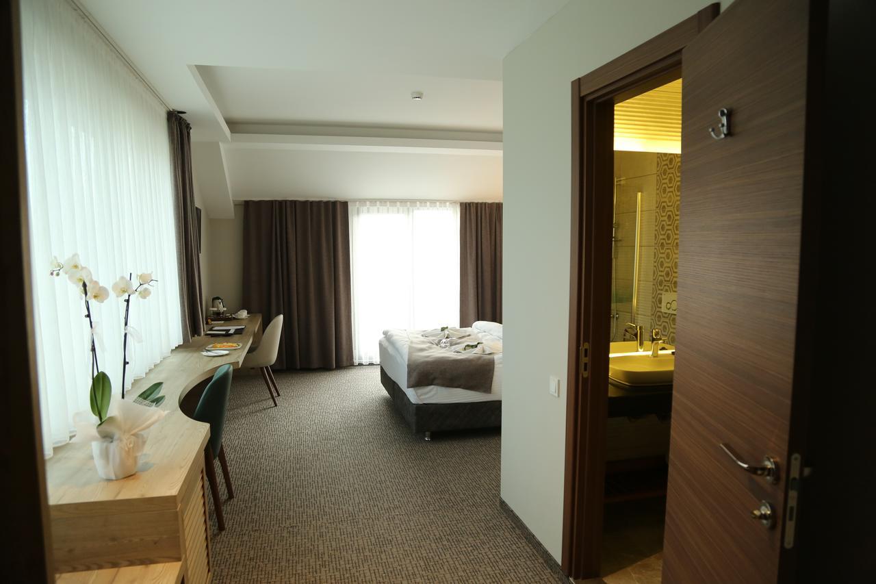 Hotel City Inegoel Екстериор снимка