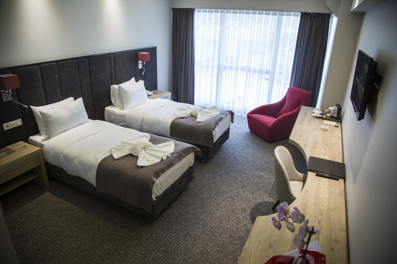 Hotel City Inegoel Екстериор снимка